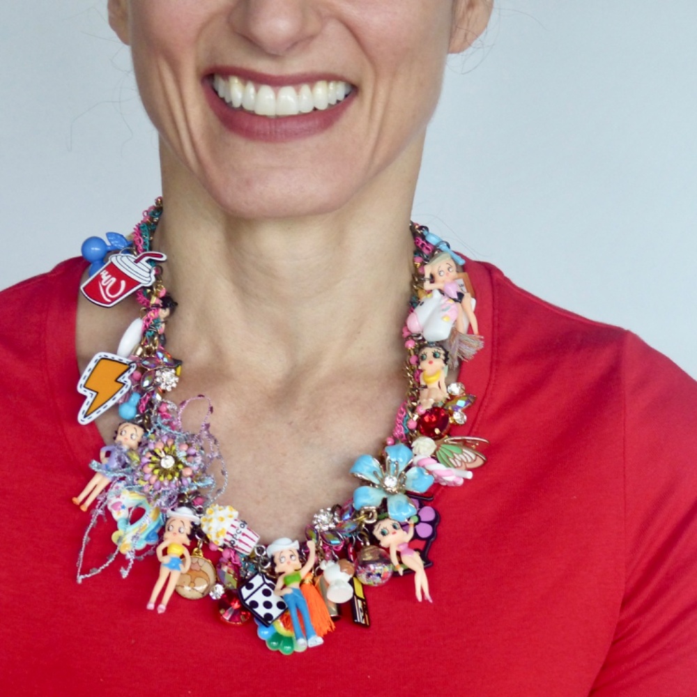 Fashion necklace with cartoon characters - Picture 3 of 6
